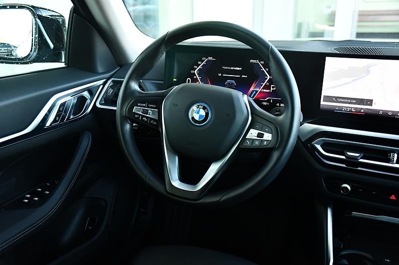 BMW i4 eDrive40 NAV REZERVACE - fotka 10 z 41