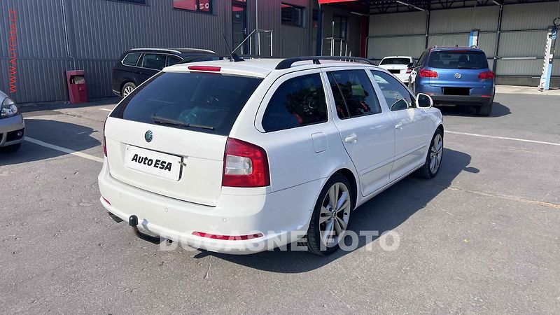 Škoda Octavia (2012) 2.0 TDi - fotka 2 z 4