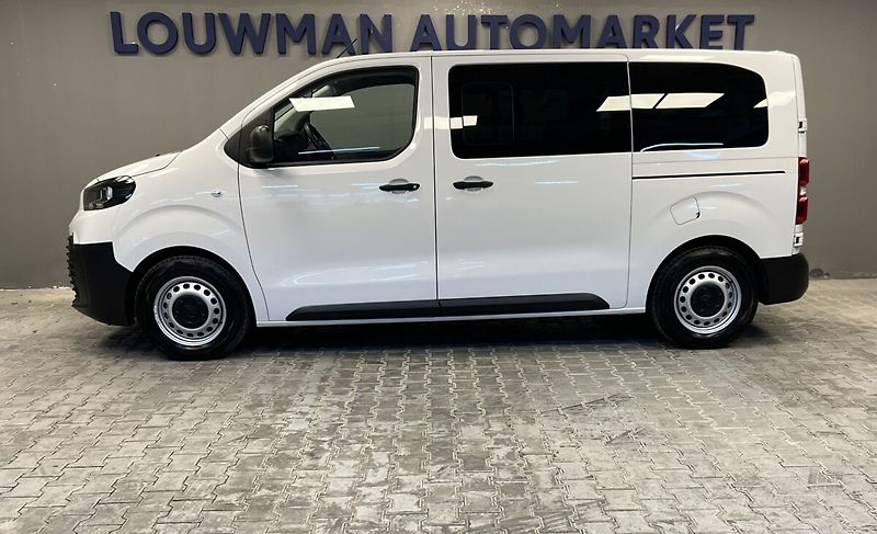 Toyota ProAce Verso 2,0 KOMBI L1 8 MÍST 6MT - fotka 3 z 16