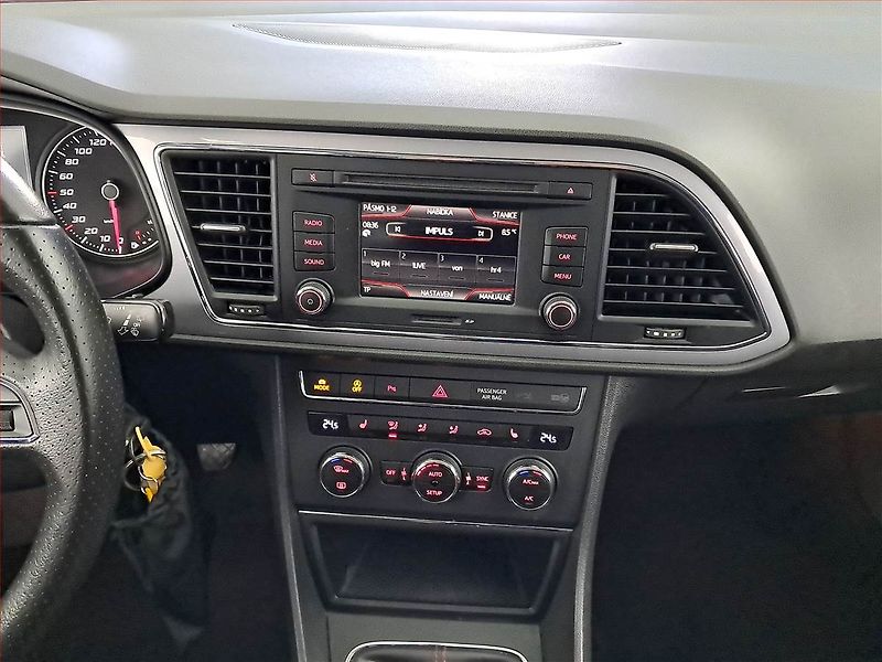 Seat Leon (2014) 1.4 TSI, Tempomat - fotka 12 z 18