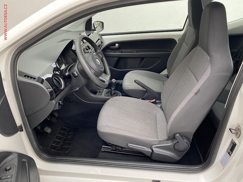 Volkswagen up! (2013) 1.0i, Move, navi - fotka 9 z 13