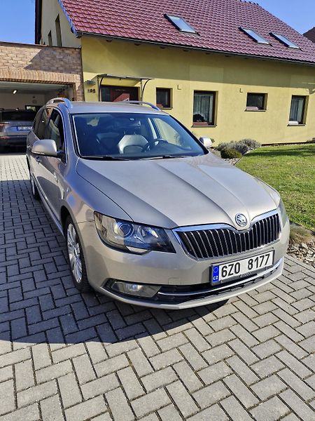 Škoda Superb (2013) Dobrý stav - fotka 2 z 9