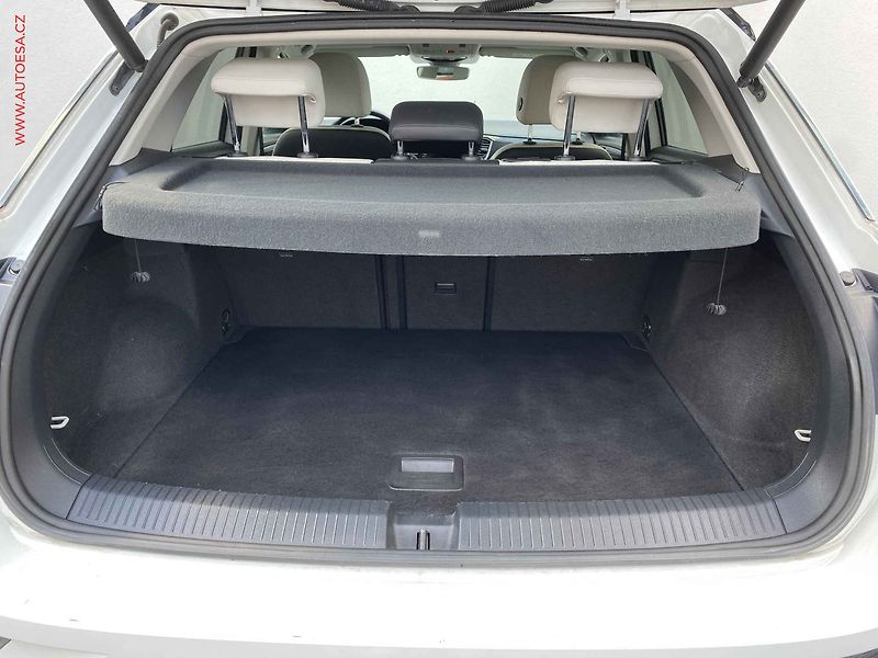 Volkswagen T-Roc (2019) 1.5 TSi, Highline, DSG, LED - fotka 7 z 20