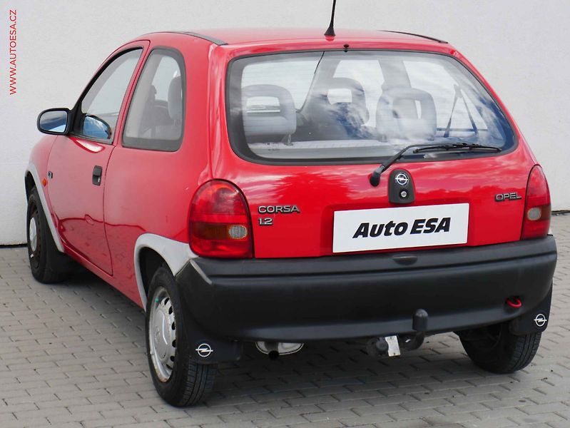 Opel Corsa (1996) 1.2i, 1.maj,ČR, TZ - fotka 6 z 13