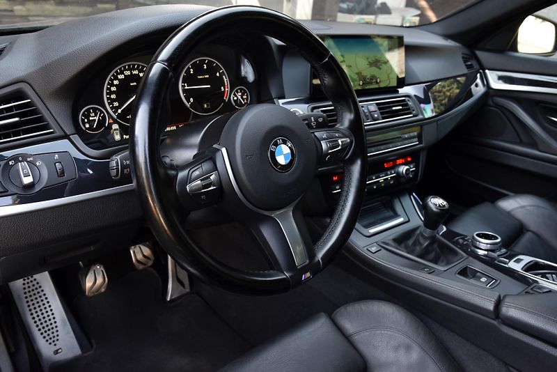 BMW Řada 5 520d M SPORT PAKET, PANORAMA - fotka 9 z 51