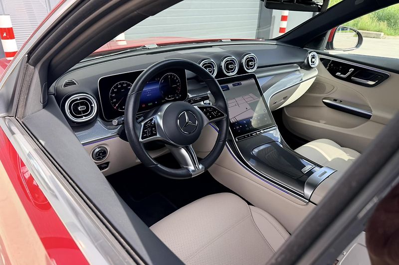 Mercedes-Benz Třídy C (2024) C 300 de 4Matic EQ - fotka 18 z 100