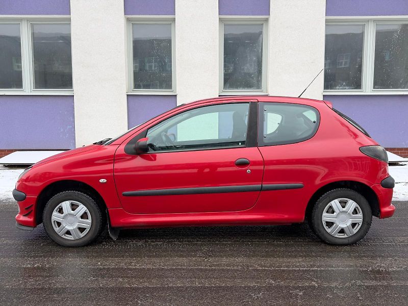 Peugeot 206 1,4i / 55 kW / sada pneu  - fotka 2 z 21