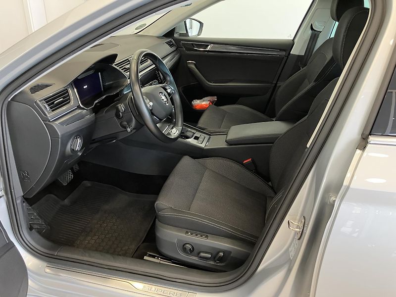 Škoda Superb  2.0 TDI 110kW Style DSG AT7 - fotka 12 z 38