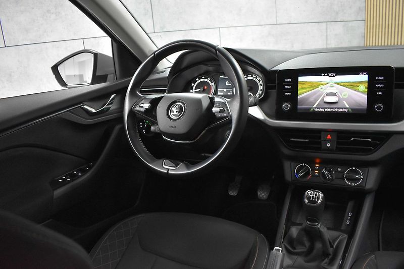 Škoda Scala 1.0 TSI 81kW *KAMERA*ACC* - fotka 8 z 38