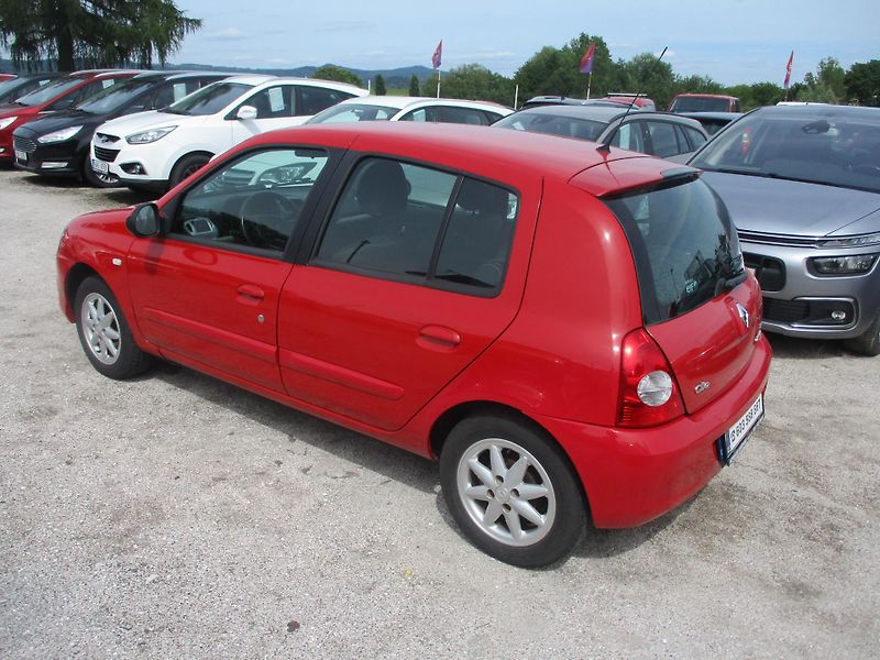 Renault Clio (2009) 1,2 - fotka 3 z 9