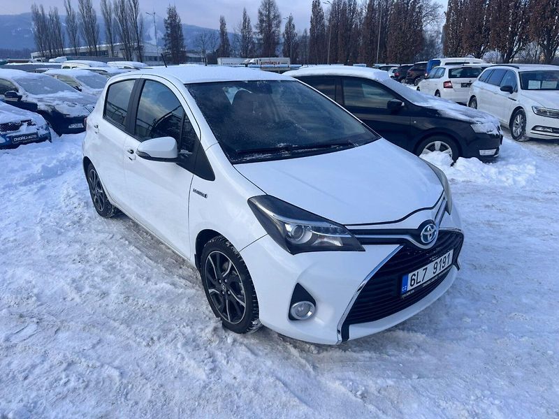 Toyota Yaris (2016) HYBRID 1,5 54 KW STK AUTOMAT - fotka 7 z 38