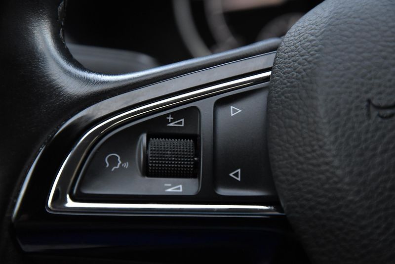 Škoda Superb 2.0 TDi CR,DKLIMA,VÝHŘEV,TEMP - fotka 14 z 50