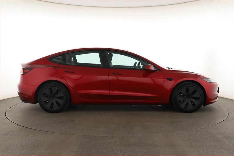 Tesla Model 3 (2023) Long Range 4WD 79kWh, SoH 95% - fotka 6 z 27