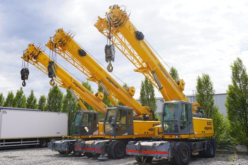 Sennebogen (2007) 630 rough terrain crane / 2000 - fotka 2 z 24