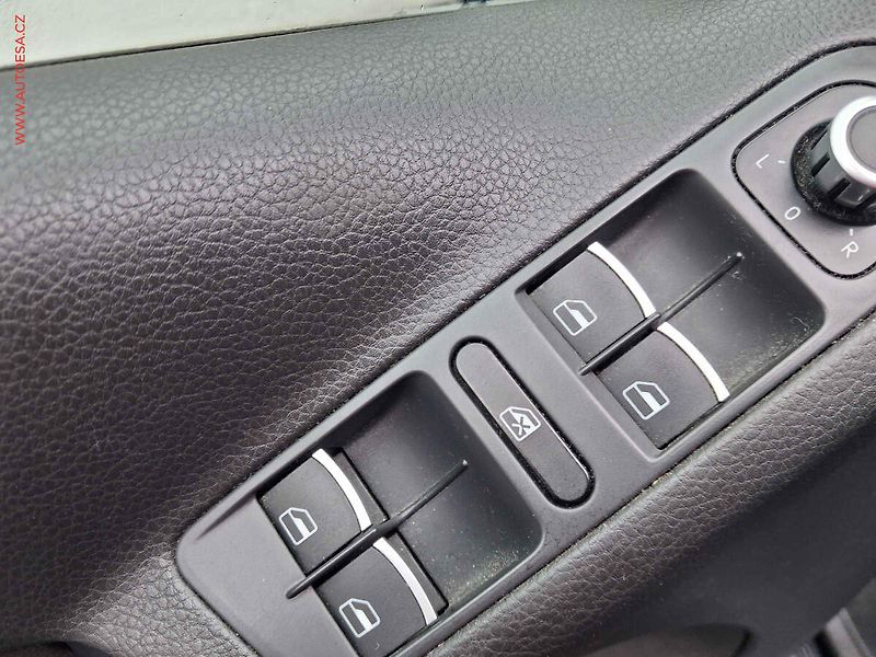 Volkswagen Tiguan (2010) 2.0 TDI 4x4, ČR, servis - fotka 15 z 16