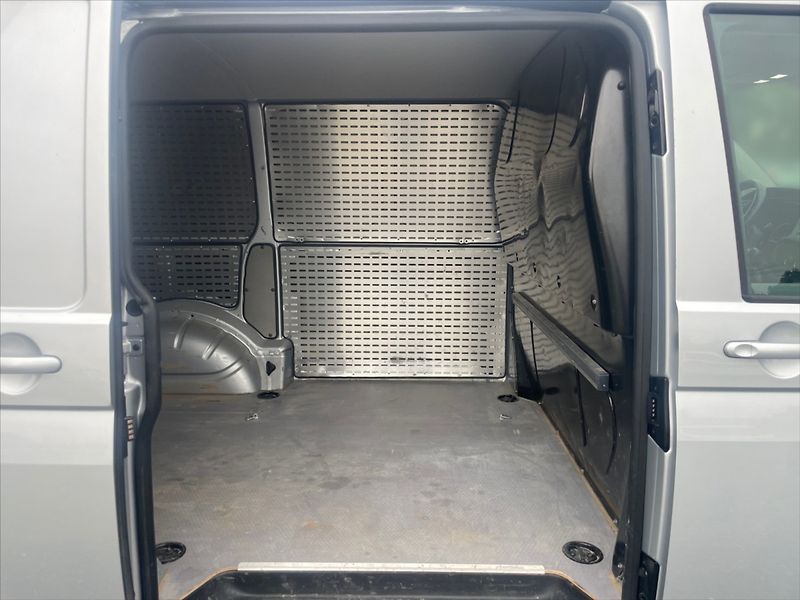 Volkswagen Transporter 2,0 TDI 110 - fotka 8 z 11