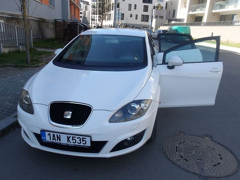 Seat Leon 1,4TSi NAJ.147000km ! NAVI ! - fotka 12 z 38