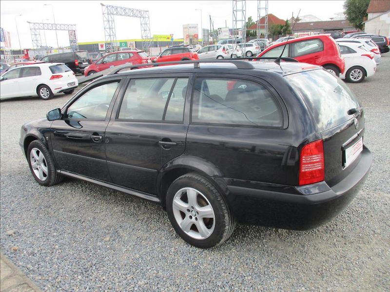 Škoda Octavia 1,6 MPI, digi klima, 1.maj, - fotka 7 z 18