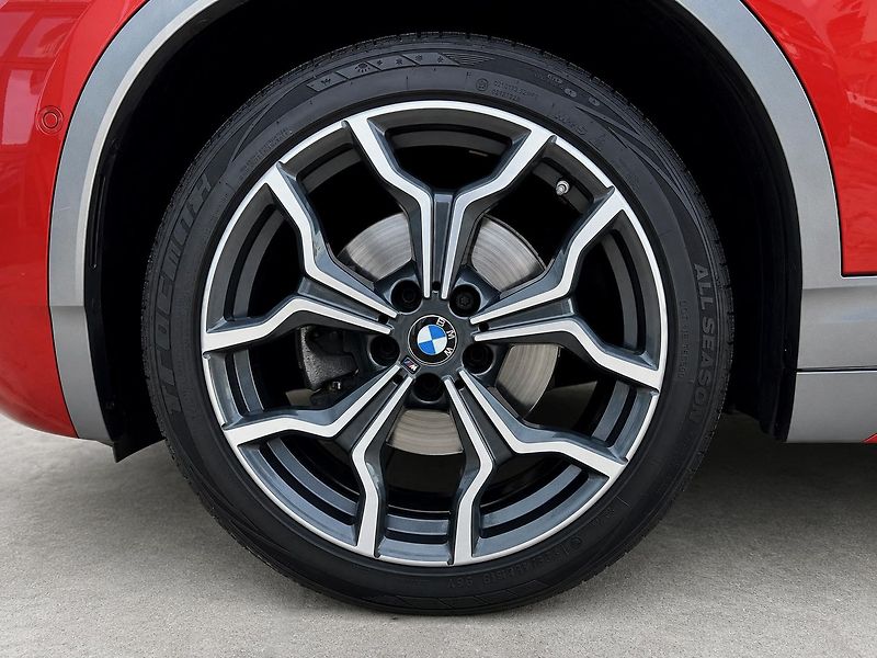 BMW X2 xDrive18d M-Sport X - fotka 20 z 20