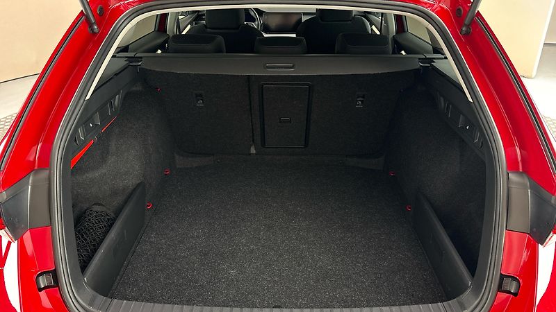 Škoda Octavia 2.0 TDI DSG Style Combi - fotka 17 z 26