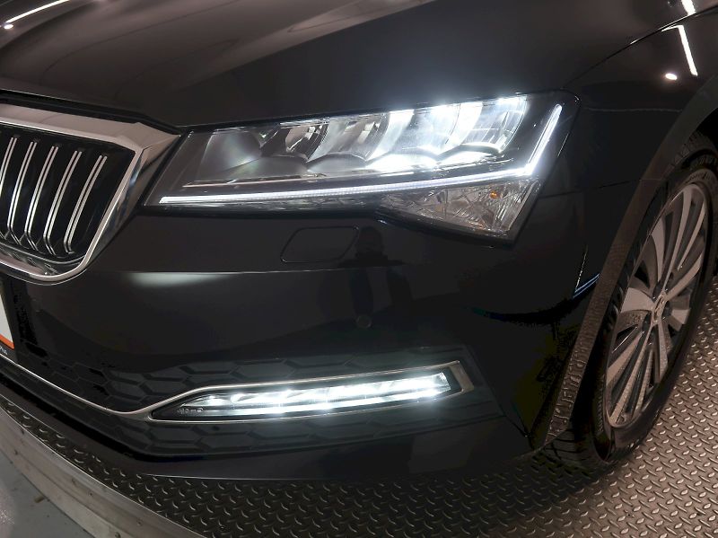 Škoda Superb (2021) STYLE 1.5TSI 110KW DSG - fotka 10 z 37