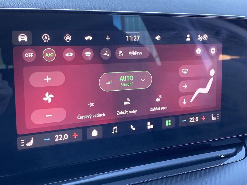 Škoda Octavia (2025) Combi 1.5 TSI DSG Sportline - fotka 14 z 34