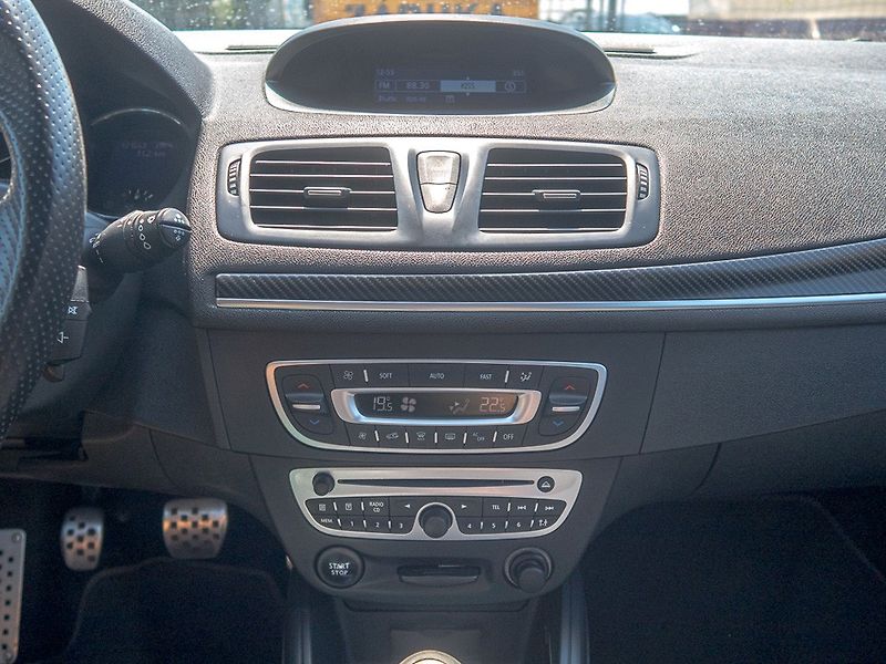 Renault Mégane (2012) 2.0T 195KW RS TROPHY - fotka 20 z 52