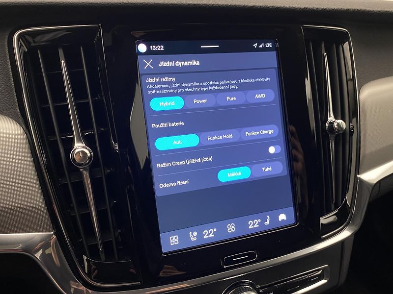 Volvo V90 T6 AWD RECHARGE DARK PLUS - fotka 42 z 58