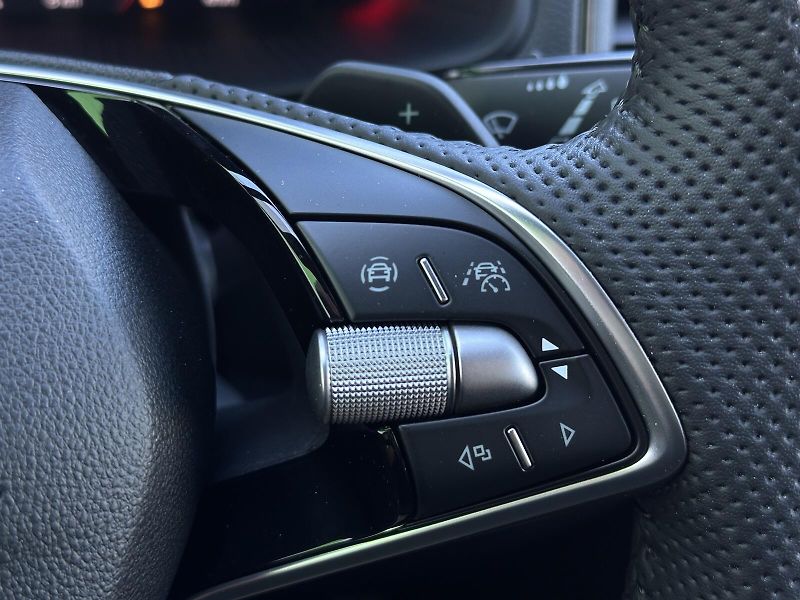 Škoda Karoq 2.0TDi 4x4 DSG 150PS Sportline - fotka 19 z 46