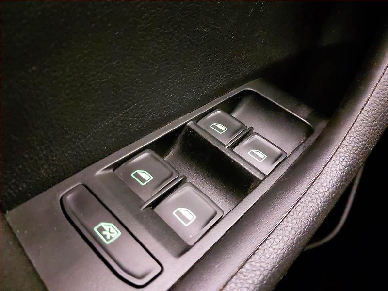 Škoda Fabia (2015) 1.2 TSI, ČR,1.maj - fotka 16 z 16