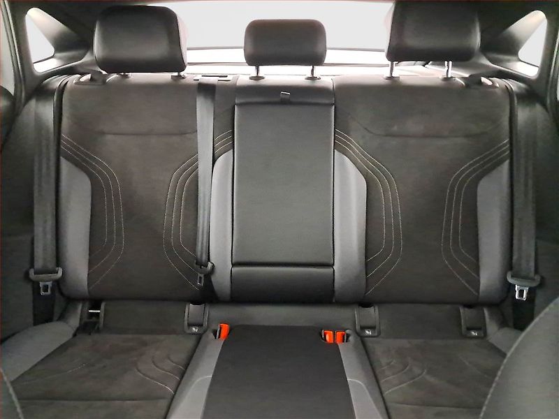 Volkswagen ID.5 (2022) Pro Perf. (82 kWh), SoH 93% - fotka 10 z 22