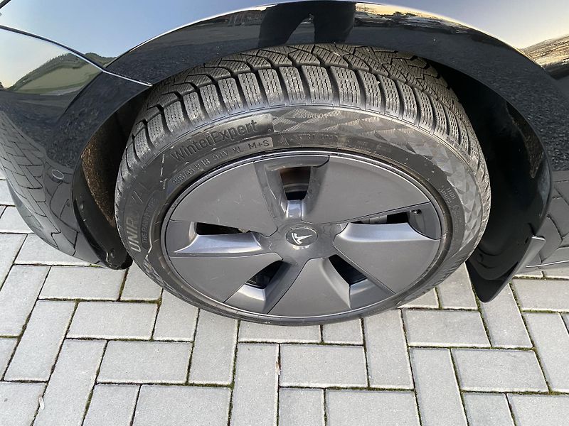 Tesla Model 3 REFRESH - ZÁRUKA TESLA MATRIX - fotka 9 z 35