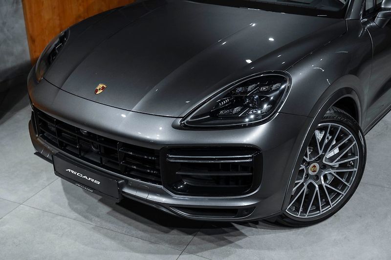 Porsche Cayenne Turbo - fotka 4 z 20