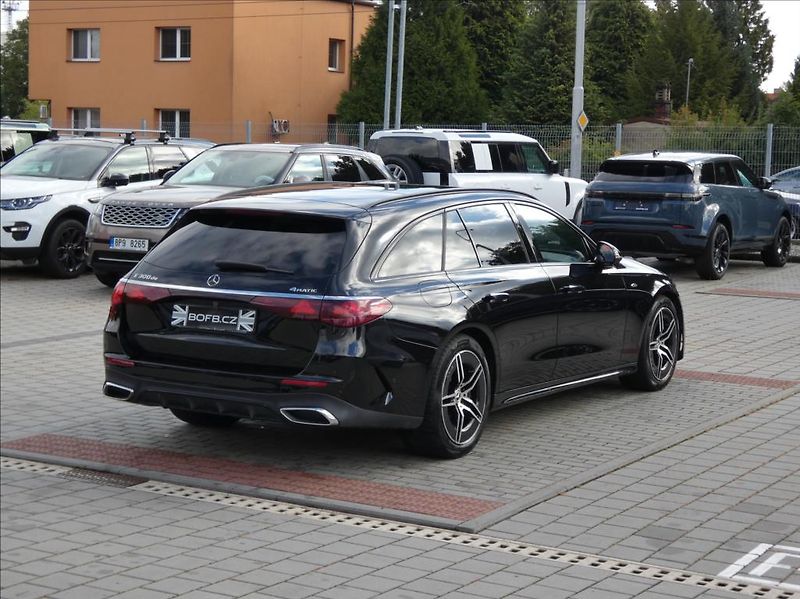Mercedes-Benz Třídy E 2,0 300de 4M,1Maj, ČR, DPH - fotka 7 z 50
