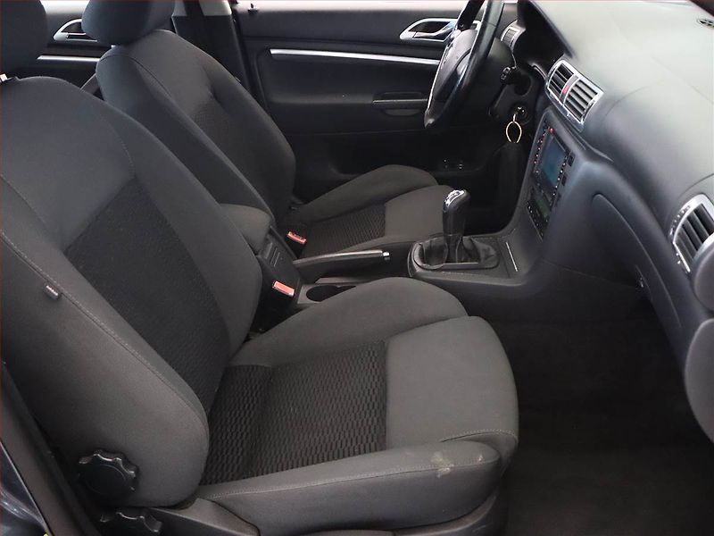 Škoda Superb (2008) Elegance 2.0 TDI - fotka 7 z 13