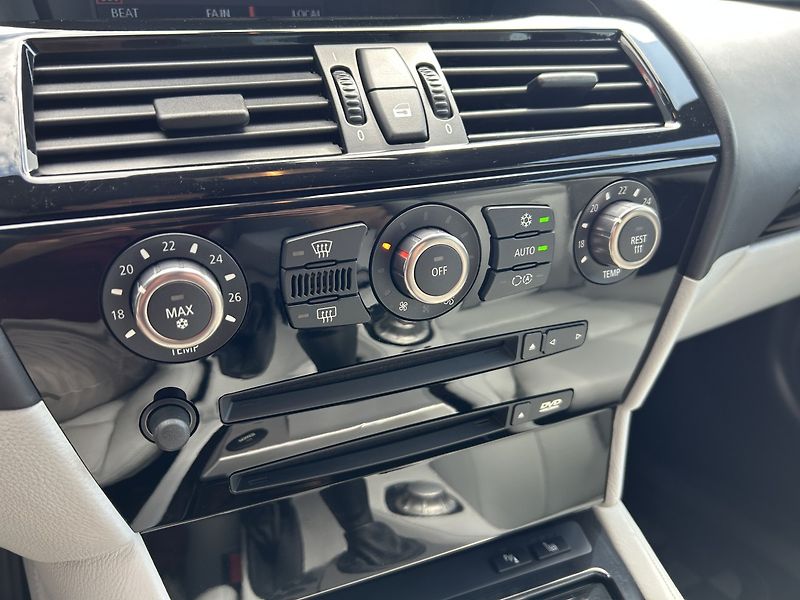 BMW M6 E63 V10 Coupe - fotka 30 z 35