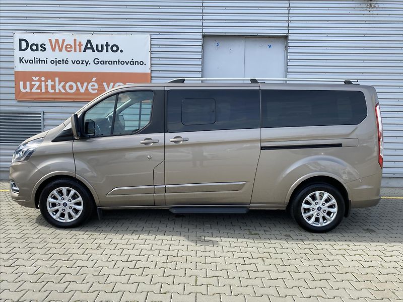 Ford Tourneo Custom 2,0 EcoBlue 125kW 8 Míst L2 - fotka 3 z 25