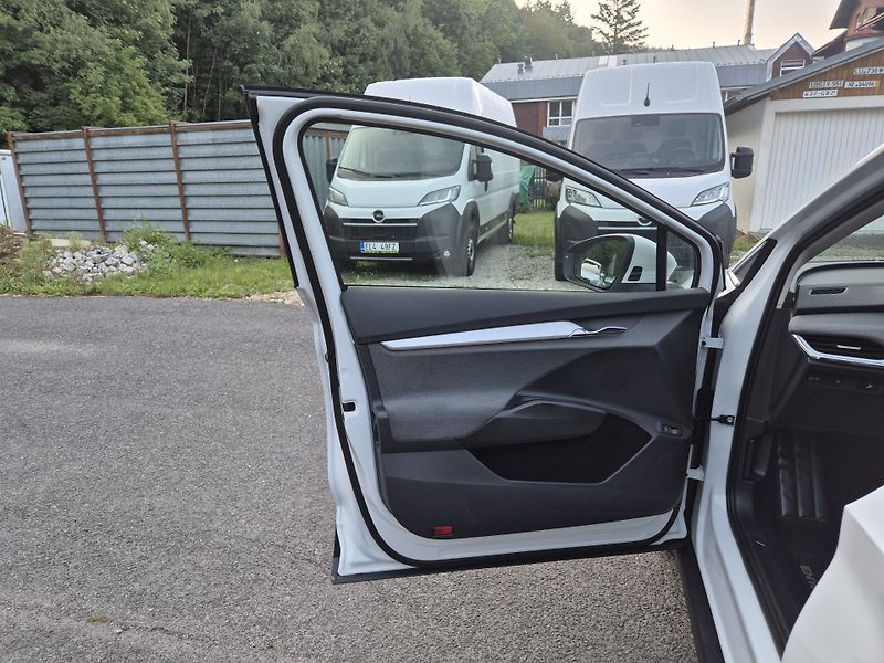 Škoda Enyaq 150kw, iV80 19ALU SOH 92% - fotka 34 z 45