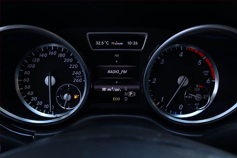 Mercedes-Benz Třídy M (2014) ML 350 BlueTEC, 4X4, Automat - fotka 11 z 28