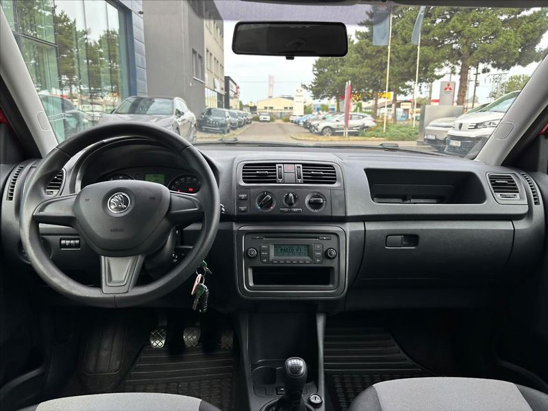 Škoda Fabia 1,4 16V  Active CZ - fotka 11 z 19
