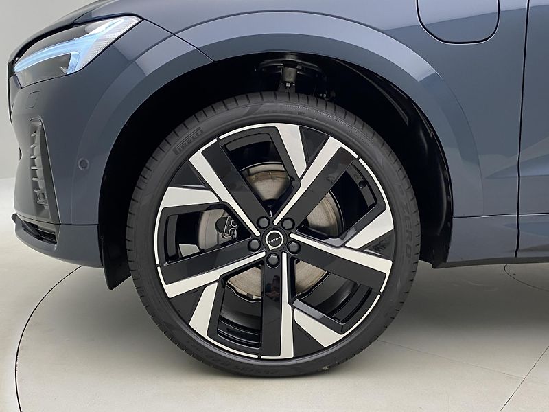 Volvo XC60 T8 AWD RECHARGE BLACK EDITION - fotka 38 z 61