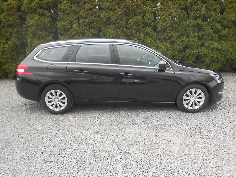 Peugeot 308 1.6HDi, KAMERA,NAVI,FULL LED! - fotka 4 z 40