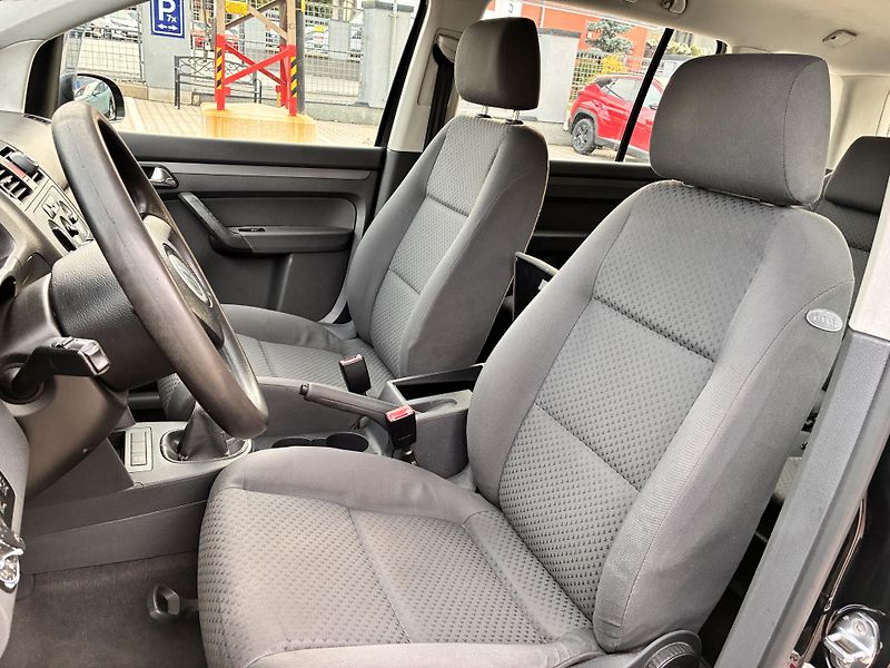 Volkswagen Touran 1.9TDi 74kW  - fotka 10 z 19