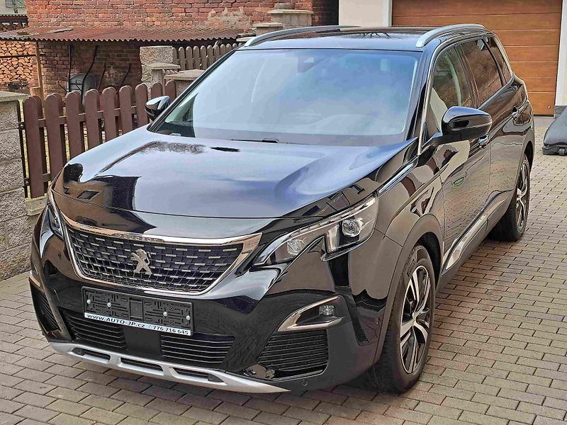 Peugeot 5008 (2019) 1,2 PT EAT8 ALLURE 18ALU NAVI  - fotka 6 z 24