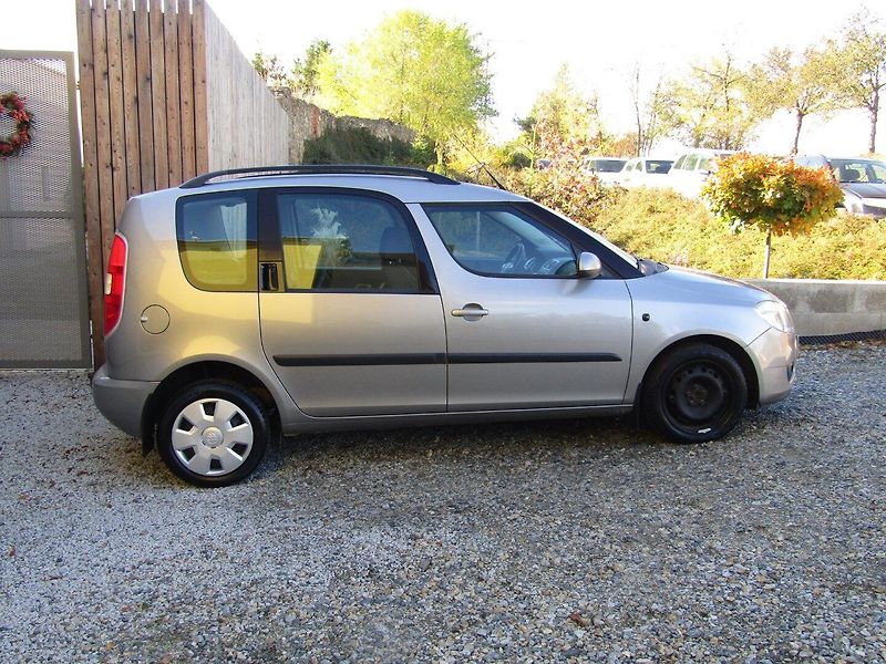 Škoda Roomster (2008) 1.4 TDI 59kW - fotka 9 z 34