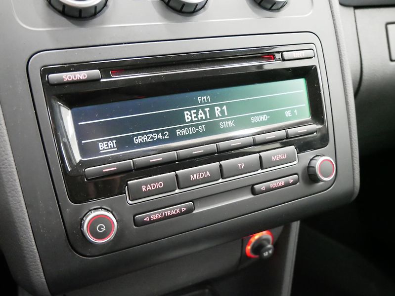 Volkswagen Touran - fotka 19 z 25