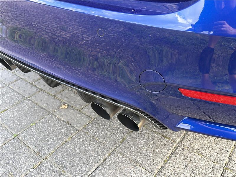BMW M4 3,0 CS 338 Kw ČR DPH - fotka 12 z 50