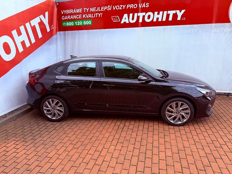 Hyundai i30 1.4 T-GDi Trend, Serviska - fotka 6 z 27