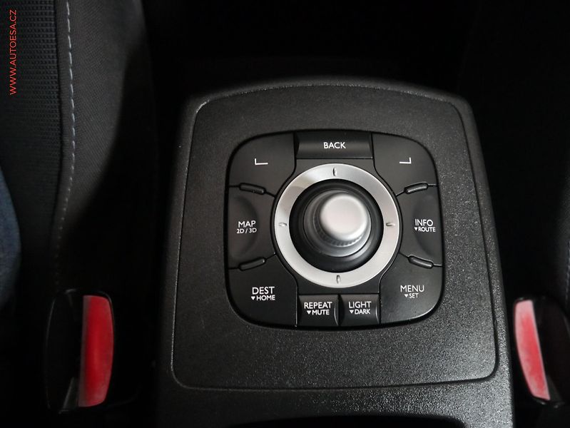 Renault Scénic (2010) 1.9dCi 7míst, autoAC, temp - fotka 19 z 21