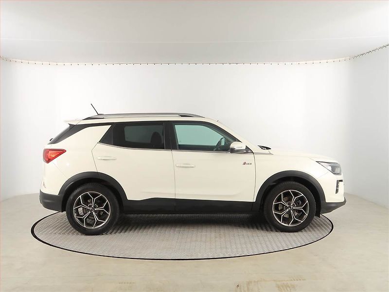 SsangYong Korando (2023) 1.5 T-GDI, Serv.kniha - fotka 6 z 16